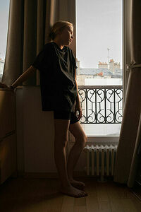 Mariia in the susnet in apartment in Paris, June 2025.